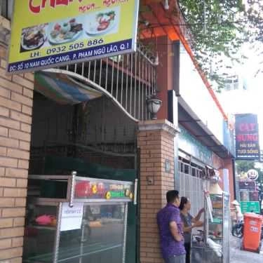 Không gian- Ăn vặt Bánh Mì