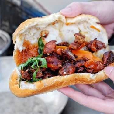 Món ăn- Ăn vặt Bánh Mì Nhồi Chim Cút
