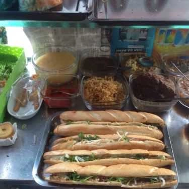 Món ăn- Ăn vặt Bánh Mì Que Song Nhi