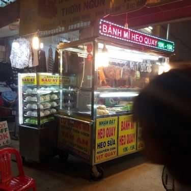 Không gian- Tiệm Bánh Tấn An - Lò Bánh Mì Đặc Ruột