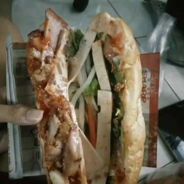 Món ăn- Ăn vặt Bánh Mì Thịt Quay Chả Lụa