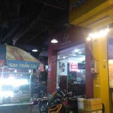 Không gian- Ăn vặt Bánh Mì Thịt Quay Chả Lụa