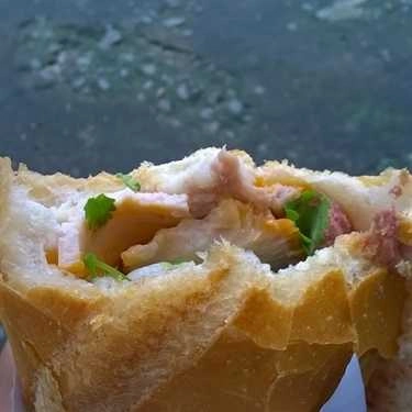 Món ăn- Tiệm Bánh Bánh Mì Trường An
