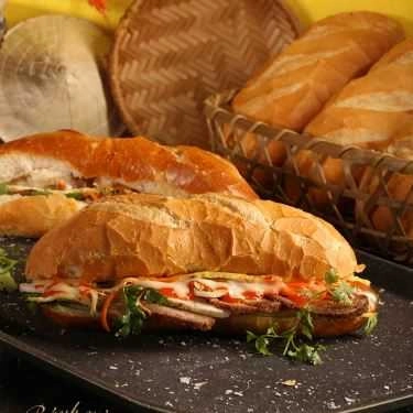 Món ăn- Tiệm Bánh Bánh Mì Zòn