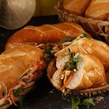 Món ăn- Tiệm Bánh Bánh Mì Zòn