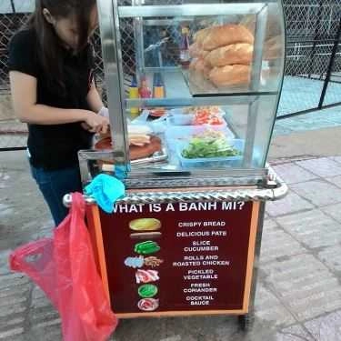Không gian- Ăn vặt Bánh Mì Bắp Bakery - Bánh Mì Gà Rôti