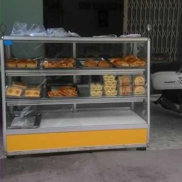 Không gian- Ăn vặt Bánh Ngọt - Phạm Hùng