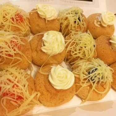 Món ăn- Tiệm Bánh Bánh Su Kem Chewy Junior - Phan Xích Long