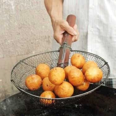 Món ăn- Ăn vặt Bánh Tiêu Nhà Thờ Kỳ Đồng