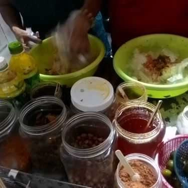 Món ăn- Ăn vặt Cô Chín - Bánh Tráng Trộn