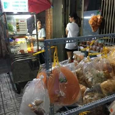 Không gian- Ăn vặt Bé Lụa - Bánh Tráng Trộn