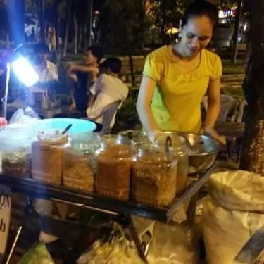 Không gian- Ăn vặt Bánh Tráng Trộn Gia Bảo