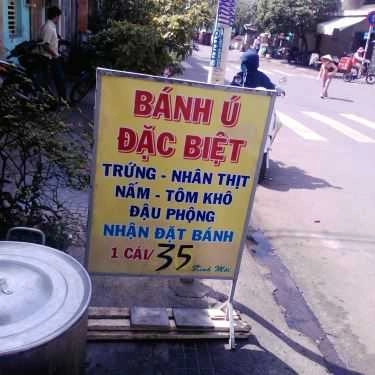 Không gian- Ăn vặt Bánh Ú Đặc Biệt