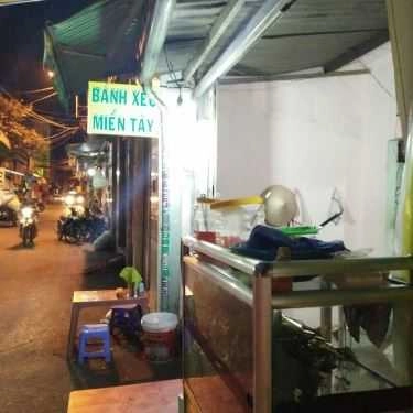 Không gian- Ăn vặt Bánh Xèo Miền Tây