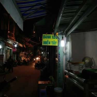 Không gian- Ăn vặt Bánh Xèo Miền Tây