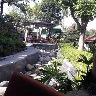 Không gian- Bến Thuyền Cafe
