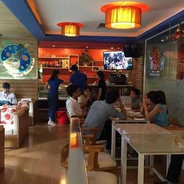 Không gian- Blue Bugs Coffee and Billiards Club