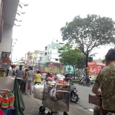 Tổng hợp- Ăn vặt Bò Bía - Công Viên Lê Văn Tám
