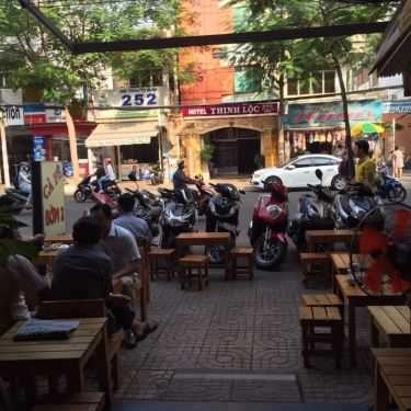 Không gian- Bờm 2 Coffee
