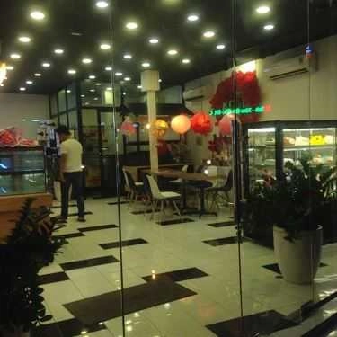 Không gian- Bon Jour Bakery - Tiệm Bánh