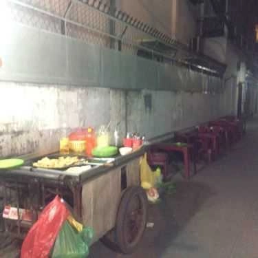 Không gian- Ăn vặt Bột Chiên - Xóm Chiếu