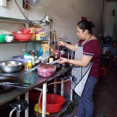 Không gian- Ăn vặt Bột Chiên Giòn Giòn