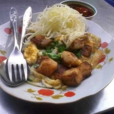 Món ăn- Ăn vặt Bột Chiên Phụng - Hồ Thị Kỷ