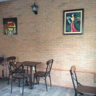 Không gian- Brick House Coffee