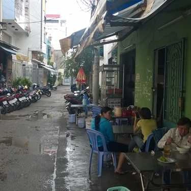 Không gian- Ăn vặt Bún bò Hương Thủy