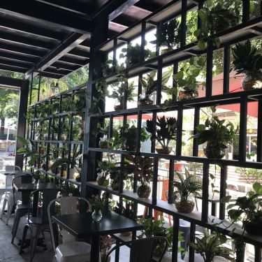 Không gian- Bus Station Coffee