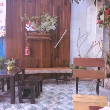 Không gian- Cộng Hòa Cafe