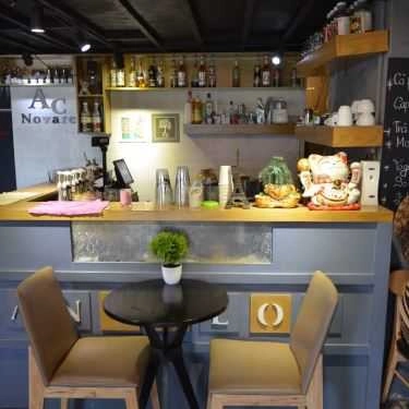 Không gian- Cafe De L'escale