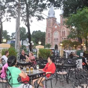 Tổng hợp- Tiệm Bánh Café De La Poste - Công Xã Paris