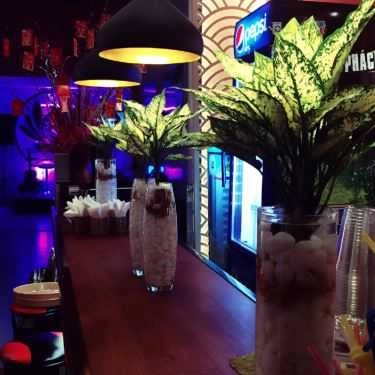 Không gian- Café Des Amis
