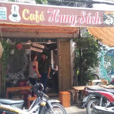 Không gian- Hang Sách Cafe
