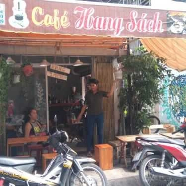 Không gian- Hang Sách Cafe