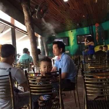 Không gian- Cafe Hùng - Bờ Kè