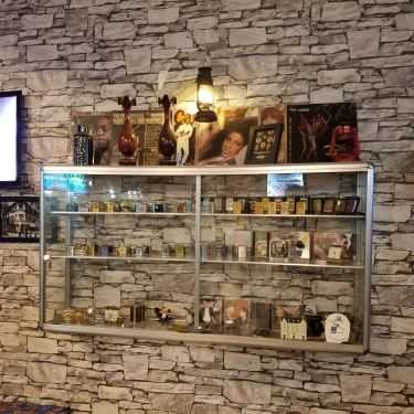 Không gian- Huynh Đệ Cafe - Lê Văn Thịnh