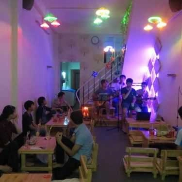 Không gian- Lúa Cafe