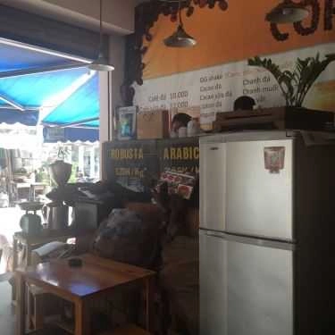 Không gian- QG Cafe