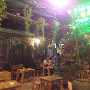 Không gian- Cafe Q&Q