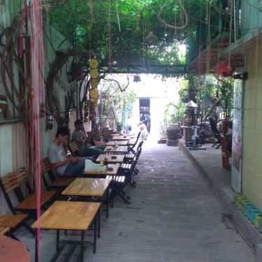 Không gian- Sinh Đôi Cafe