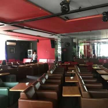 Không gian- Apple Cafe - Thống Nhất