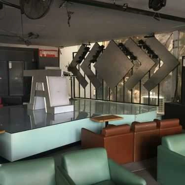 Không gian- Apple Cafe - Thống Nhất