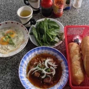 Món ăn- Cafe Tuổi Trẻ - Hoàng Hoa Thám