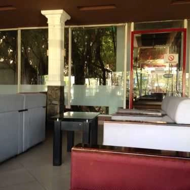 Không gian- Cây Tùng Cafe