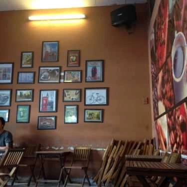 Không gian- Chậm Cafe