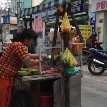 Không gian- Ăn vặt Cháo Lòng - Nguyễn Văn Cừ