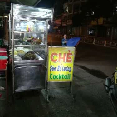 Không gian- Ăn vặt Chè & Sâm Bổ Lượng
