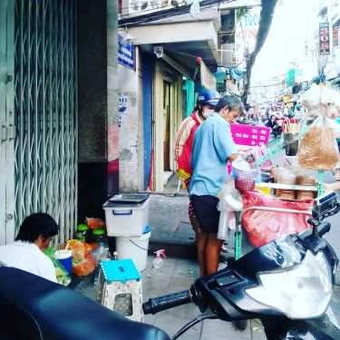 Không gian- Ăn vặt Bánh Tráng Trộn Tỏi Ớt - Đoàn Văn Bơ
